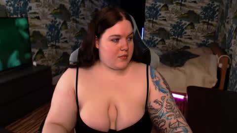 Tina online show from May 6, 11:27 am