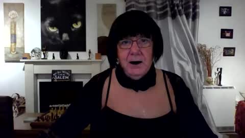 trinity1011 online show from November 4, 7:10 am