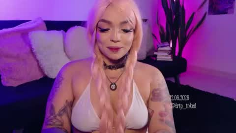 Val martinez  online show from June 13, 1:38 am