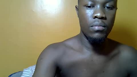 Tris6 online show from April 9, 10:15 pm