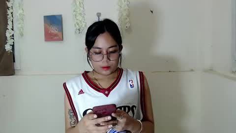 trixie_foxslut online show from November 6, 2:53 pm