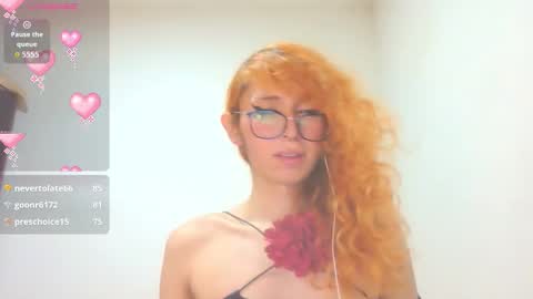 Trixy Rose online show from December 1, 7:01 pm