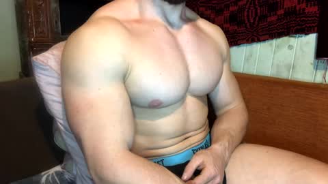 Snapshot of troncq chatting on March 3, 6:24 pm Troncq online show from March 3, 6:24 pm