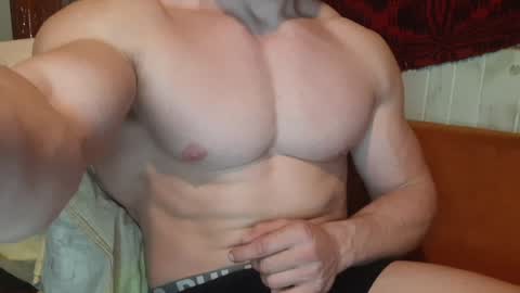 Snapshot of troncq chatting on February 3, 3:06 pm Troncq online show from February 3, 3:06 pm