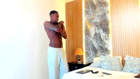 Troy Khalil online show from March 4, 11:43 pm