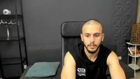 TroyWade online show from June 11, 4:32 am