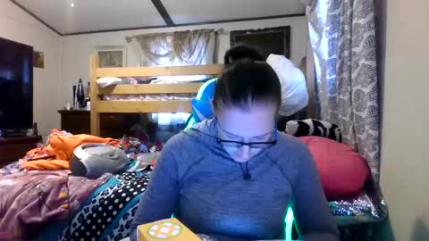 TruckersWifeToBe online show from December 19, 5:08 pm