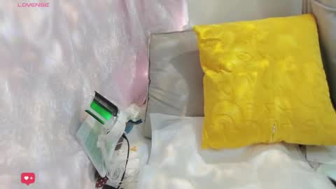 Anne Bebe online show from March 31, 11:49 pm