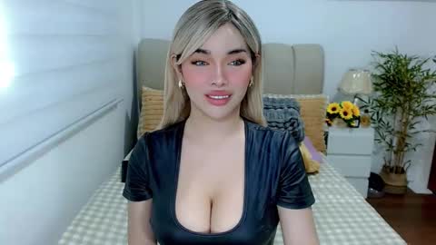 Graciella online show from October 19, 4:50 am