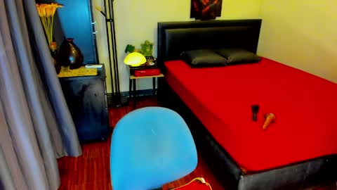 Kylee-  will make your  day  online show from April 24, 10:23 pm