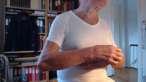 FINN but call me NANNA online show from January 9, 11:03 am