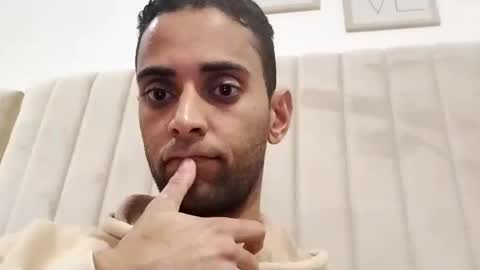 TunisienSexyGuy online show from February 10, 7:38 pm