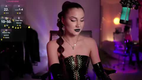 Miss Veth online show from June 15, 1:41 am