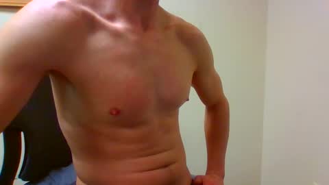 Snapshot of twayne29x chatting on February 17, 7:47 am twayne29x online show from February 17, 7:47 am