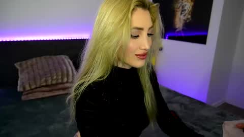 MayCarrey online show from February 24, 10:25 pm