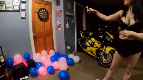 twicethetease2 online show from April 4, 8:32 am