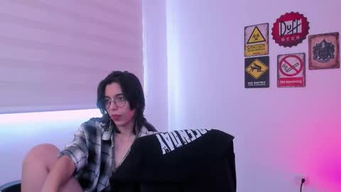 Eve  Lili online show from March 25, 4:47 pm