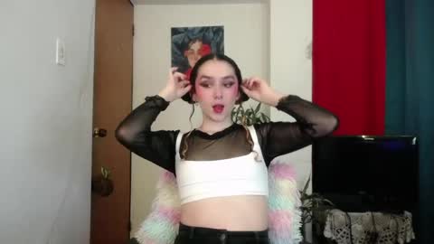 TwinFlamesXX online show from May 19, 3:52 pm