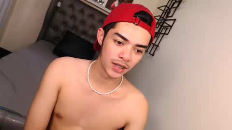 twink_liamakeem online show from September 15, 6:37 am