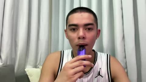 twink_liamakeem online show from July 14, 4:01 pm