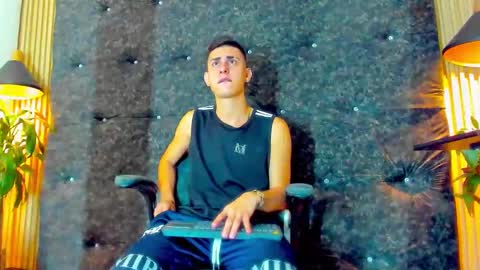 twink_scott19 online show from November 3, 9:38 pm