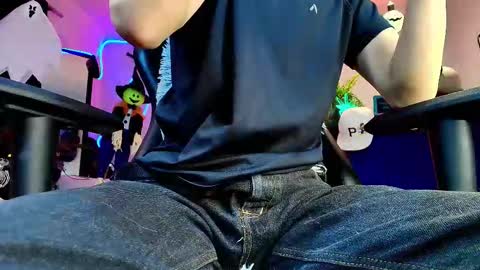 Snapshot of twink_sebas_ chatting on October 22, 4:48 am Bad boy sebastian online show from October 22, 4:48 am