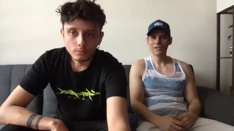 Snapshot of twinksguys360 chatting on October 16, 5:12 pm Derrick online show from October 16, 5:12 pm