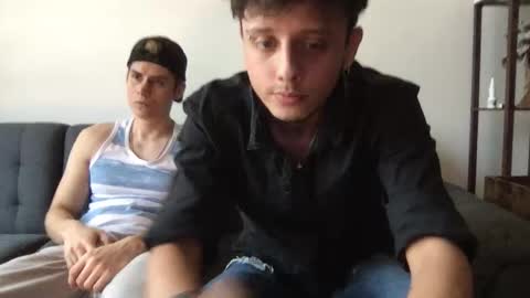 Snapshot of twinksguys360 chatting on October 24, 6:19 pm Derrick online show from October 24, 6:19 pm