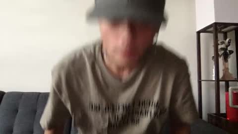 Snapshot of twinksguys360 chatting on September 16, 5:05 pm Derrick online show from September 16, 5:05 pm