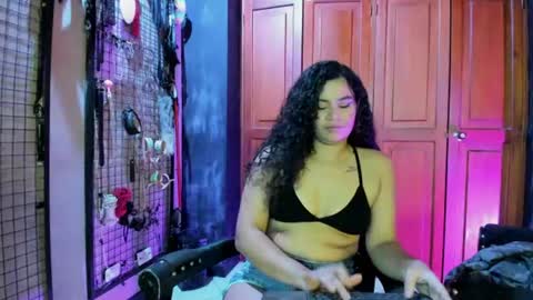 Clio  Tadeo online show from August 3, 9:04 am