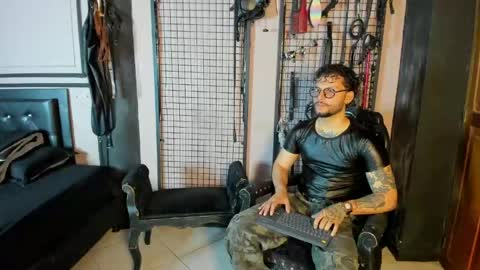 Clio  Tadeo online show from April 24, 3:30 am