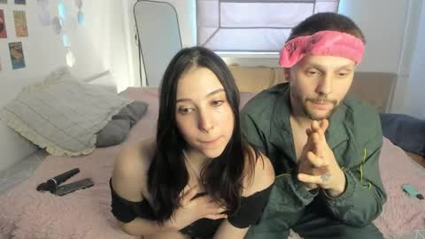 twoinframe online show from March 6, 12:37 pm