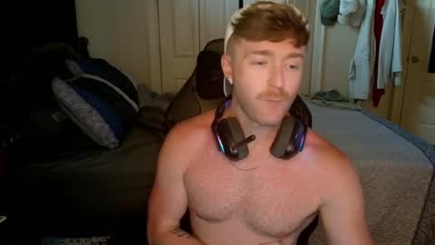 twunkbehavior online show from July 3, 11:37 am