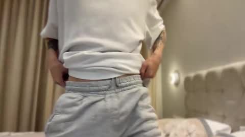 Snapshot of tyler_garrner chatting on September 14, 5:36 pm tyler_garrner online show from September 14, 5:36 pm