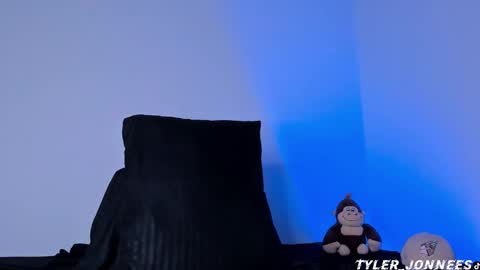 Tyler online show from February 18, 1:27 am