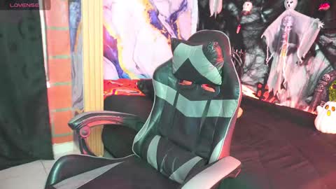 Tyler online show from October 18, 11:20 pm