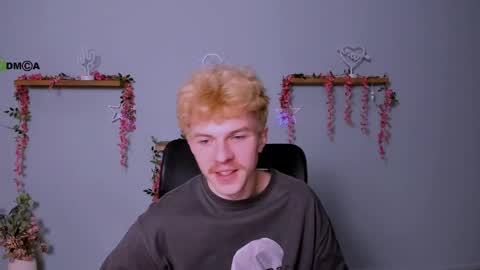 tyler_wolf_ online show from May 6, 9:15 am