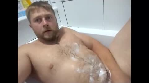 Snapshot of tyreking chatting on September 16, 8:45 pm tyreking online show from September 16, 8:45 pm