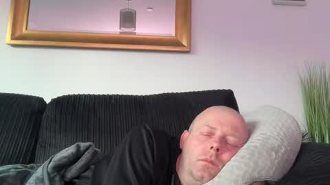 ukmatty3 online show from April 18, 7:07 pm