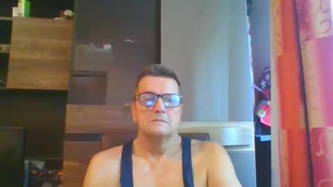 ulmeni4 online show from December 17, 7:39 am