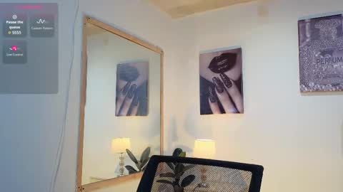 un_sluttyy online show from February 7, 12:30 pm