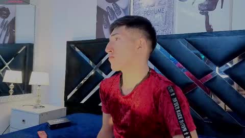 un_sluttyy online show from April 18, 11:34 am