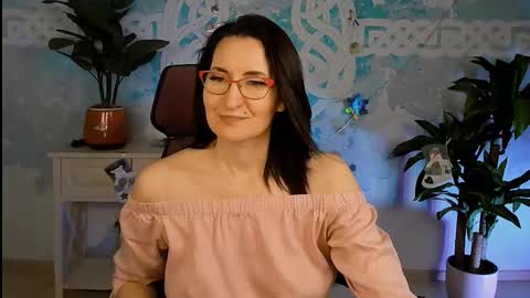 UnaTera online show from December 21, 10:21 am