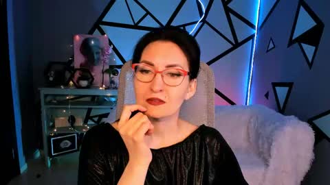 UnaTera online show from April 30, 5:34 am