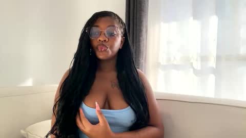Unholybaddie online show from April 25, 1:41 pm
