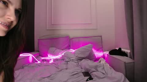 uninvited_raccoon online show from December 5, 11:56 pm