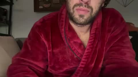 Snapshot of universalstudihoes chatting on January 4, 10:49 am universalstudihoes online show from January 4, 10:49 am