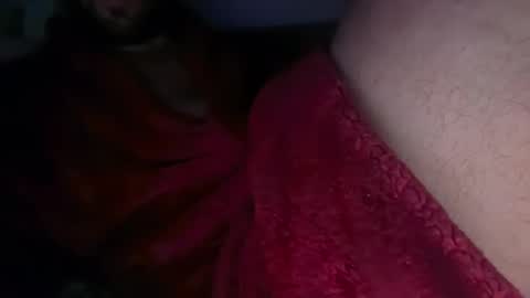 Snapshot of universalstudihoes chatting on January 10, 10:17 am universalstudihoes online show from January 10, 10:17 am