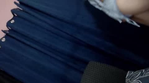 Snapshot of unknown_trans18 chatting on September 15, 12:23 am unknown_trans18 online show from September 15, 12:23 am