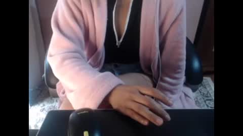 unlimitedloving online show from November 15, 2:35 am